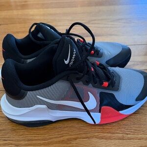 Nike Air Max Men's Black and Red Athletic Shoes